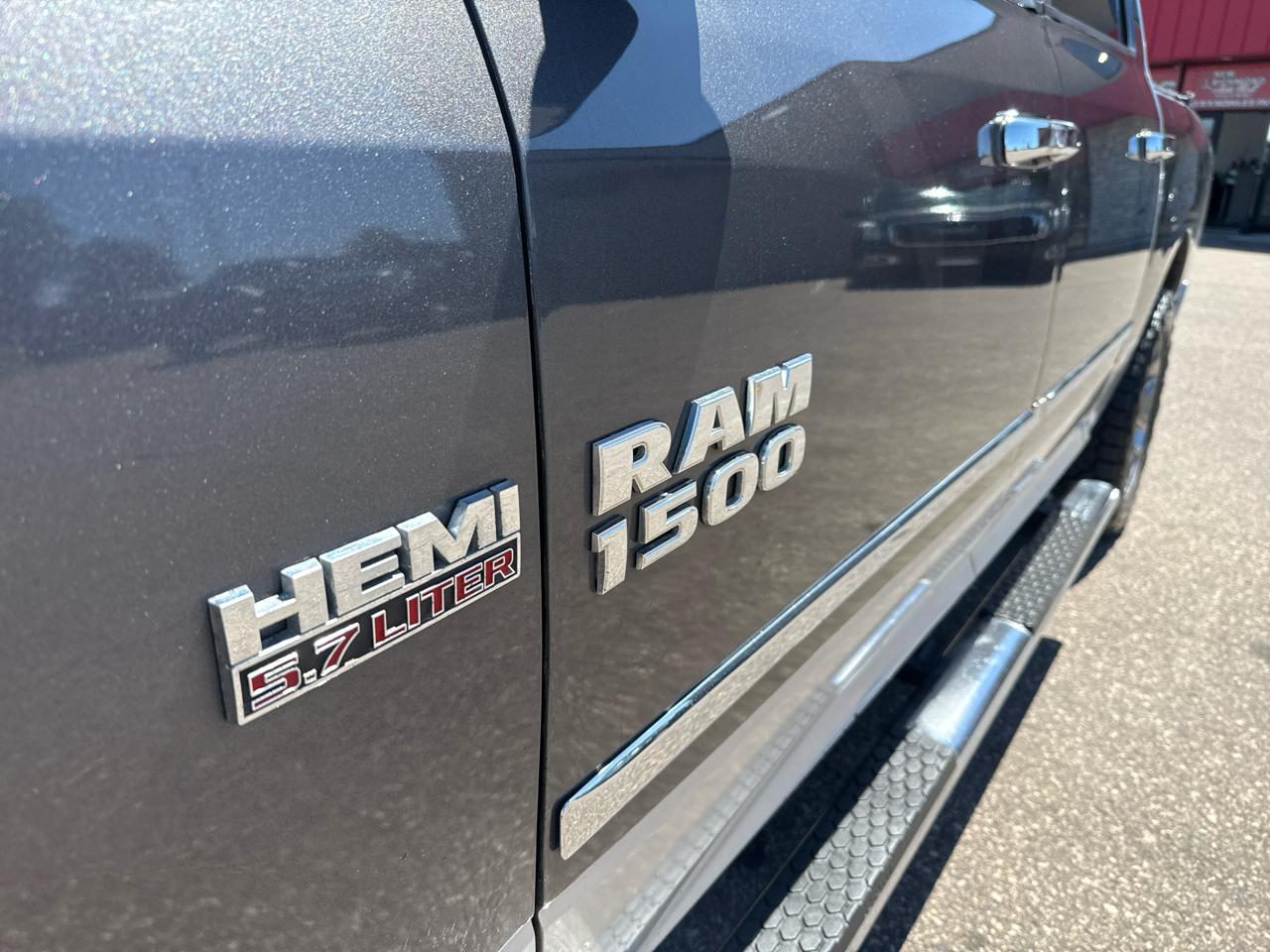 RAM 1500 SLT Crew Cab SWB 4WD 2014