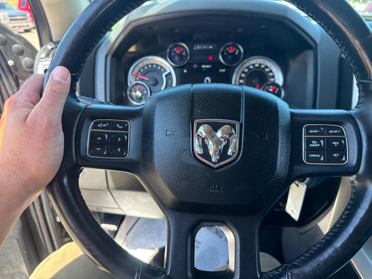 RAM 1500 SLT Crew Cab SWB 4WD 2014