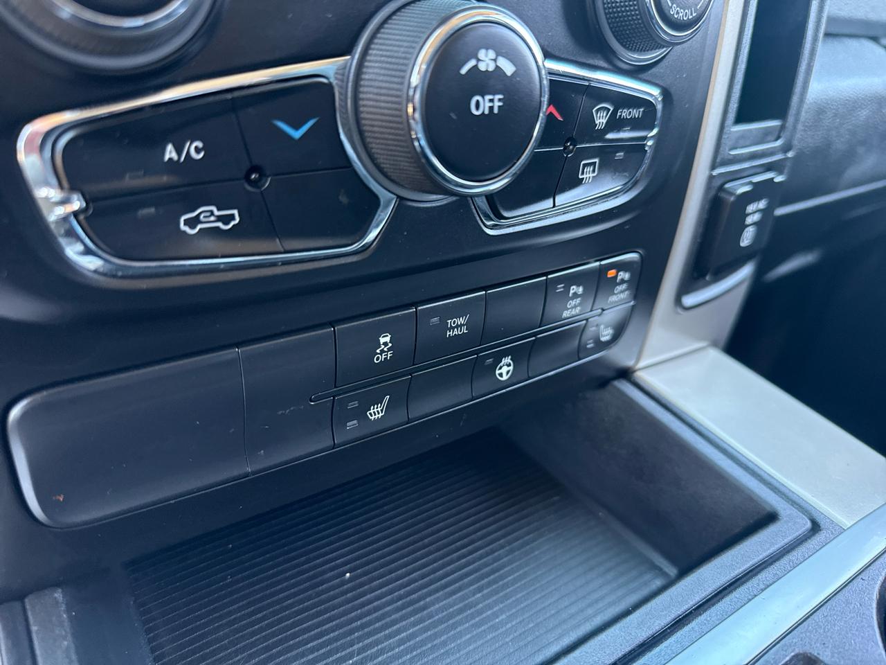 RAM 1500 SLT Crew Cab SWB 4WD 2014