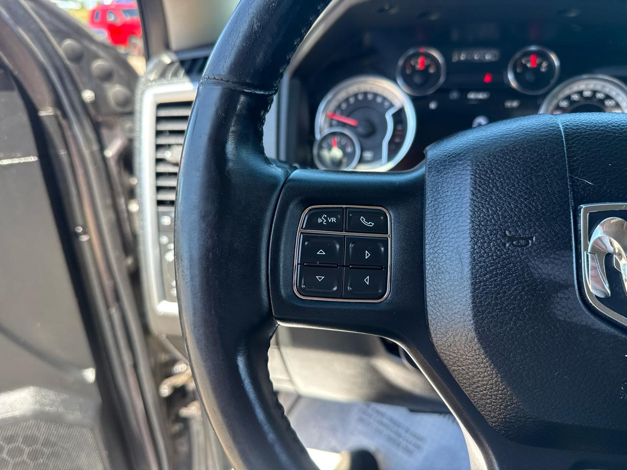 RAM 1500 SLT Crew Cab SWB 4WD 2014