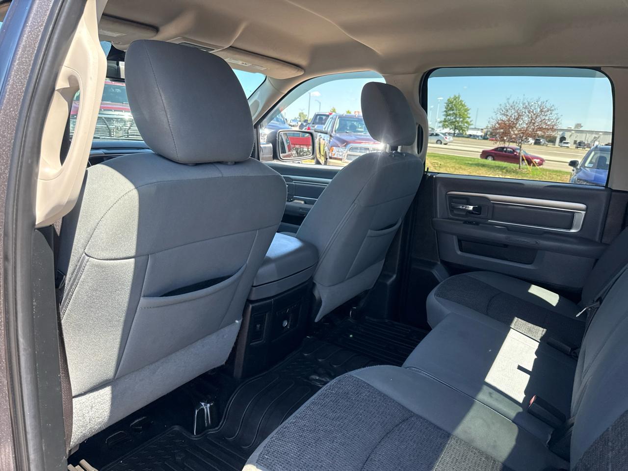 RAM 1500 SLT Crew Cab SWB 4WD 2014