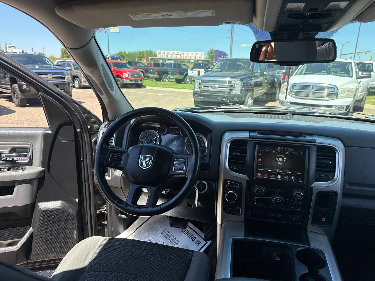 RAM 1500 SLT Crew Cab SWB 4WD 2014