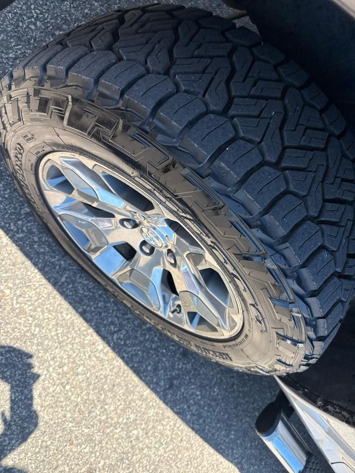 RAM 1500 SLT Crew Cab SWB 4WD 2014