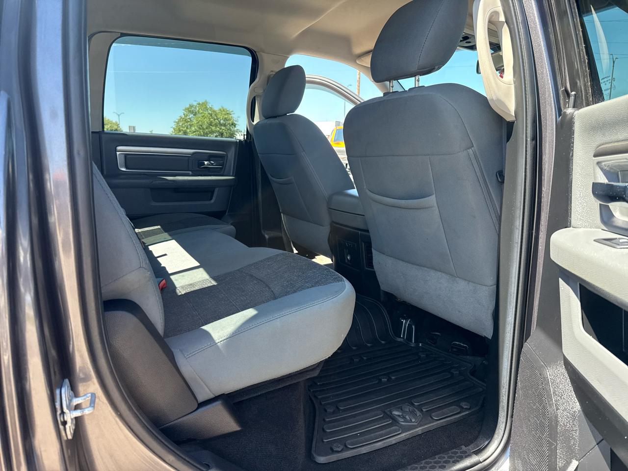 RAM 1500 SLT Crew Cab SWB 4WD 2014