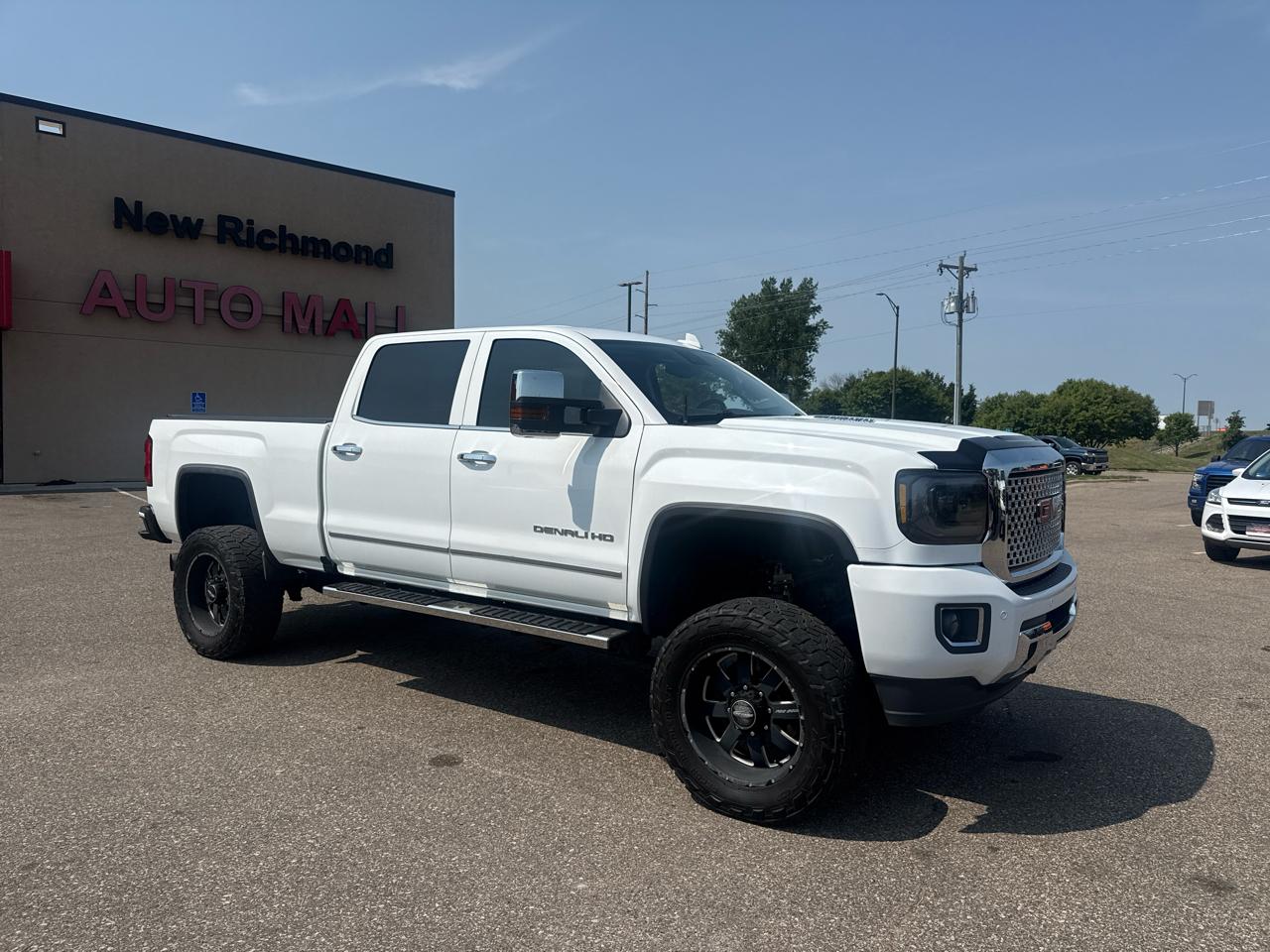 GMC Sierra 2500HD Denali Crew Cab 4WD 2016