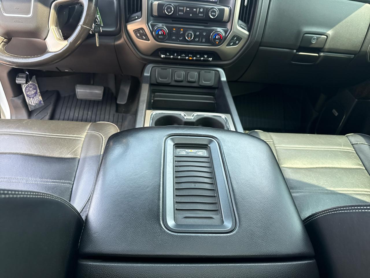 GMC Sierra 2500HD Denali Crew Cab 4WD 2016