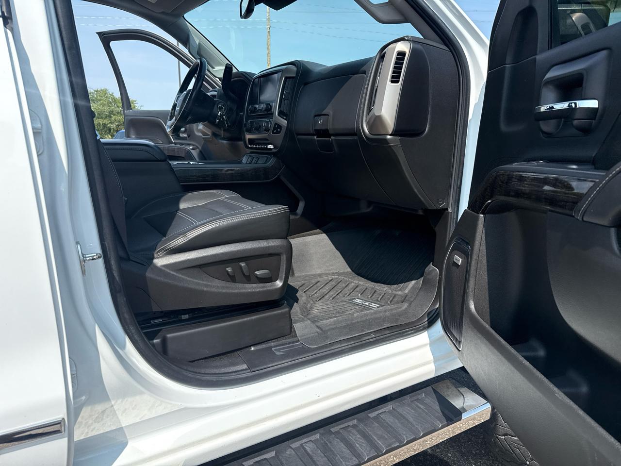 GMC Sierra 2500HD Denali Crew Cab 4WD 2016