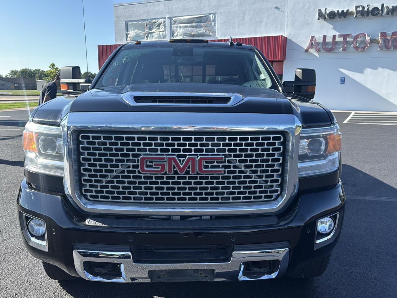 GMC Sierra 2500HD Denali Crew Cab 4WD 2017