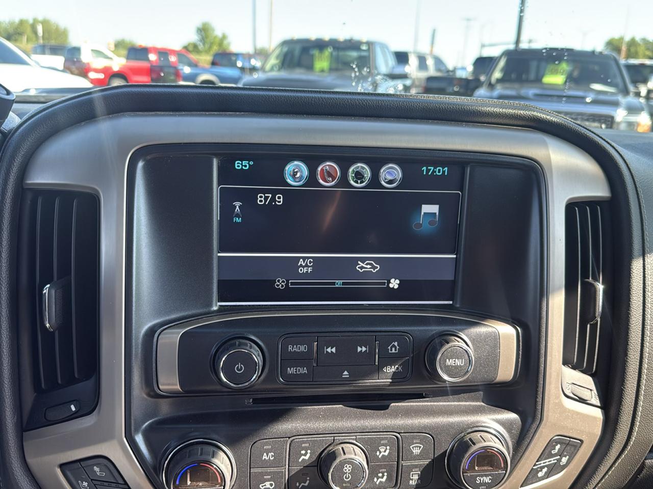 GMC Sierra 2500HD Denali Crew Cab 4WD 2017