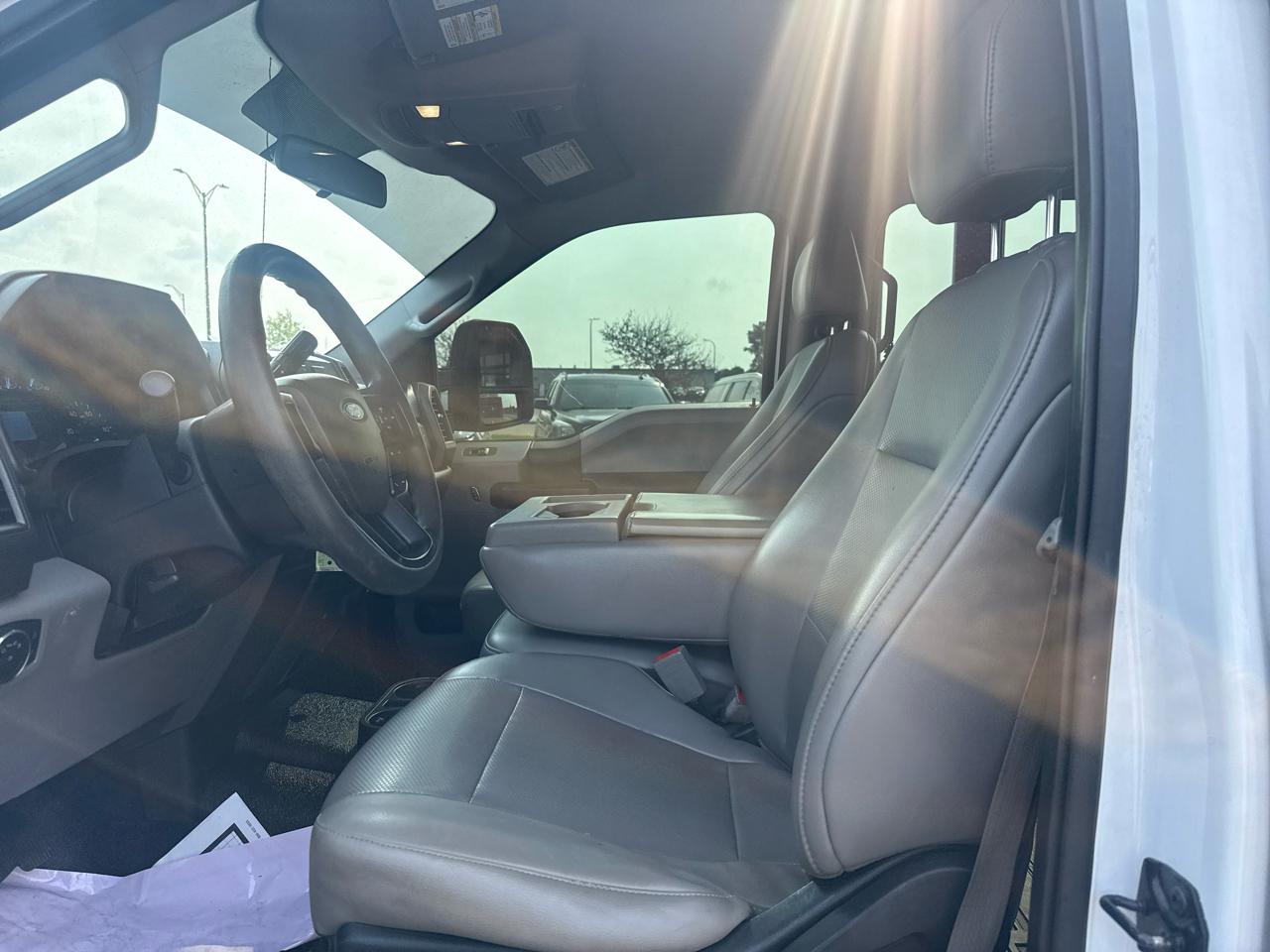 Ford F-450 SD Crew Cab DRW 4WD 2019