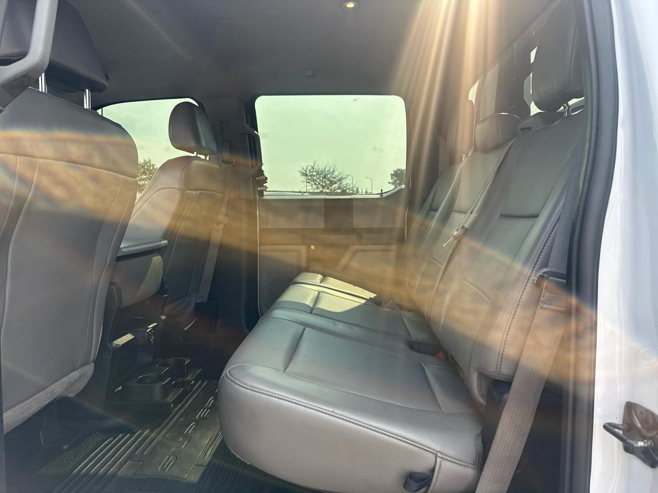 Ford F-450 SD Crew Cab DRW 4WD 2019