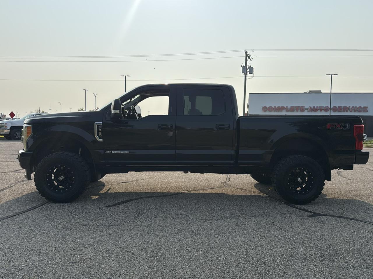 Ford F-350 SD Limited Crew Cab 4WD 2018