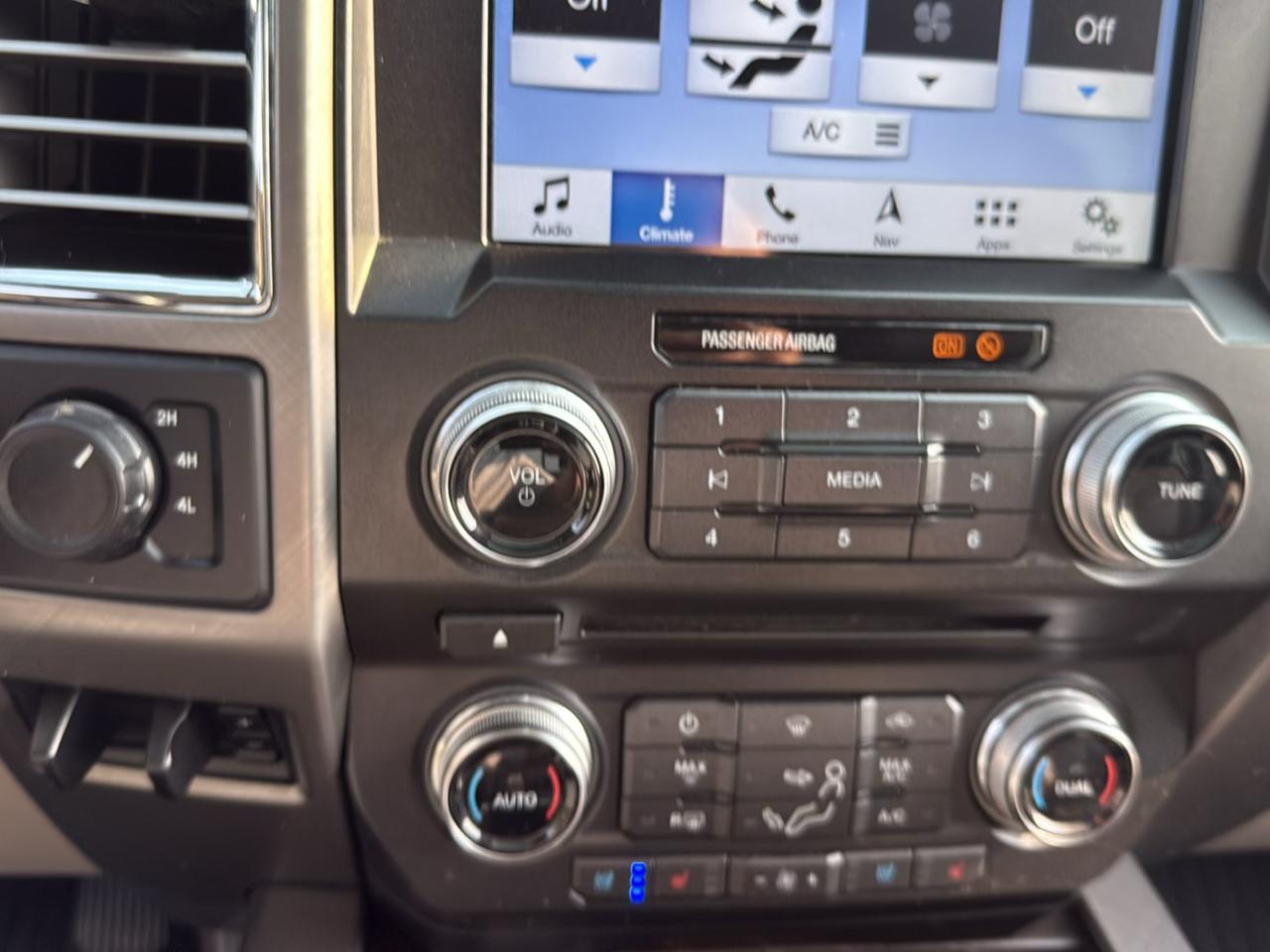 Ford F-350 SD Limited Crew Cab 4WD 2018