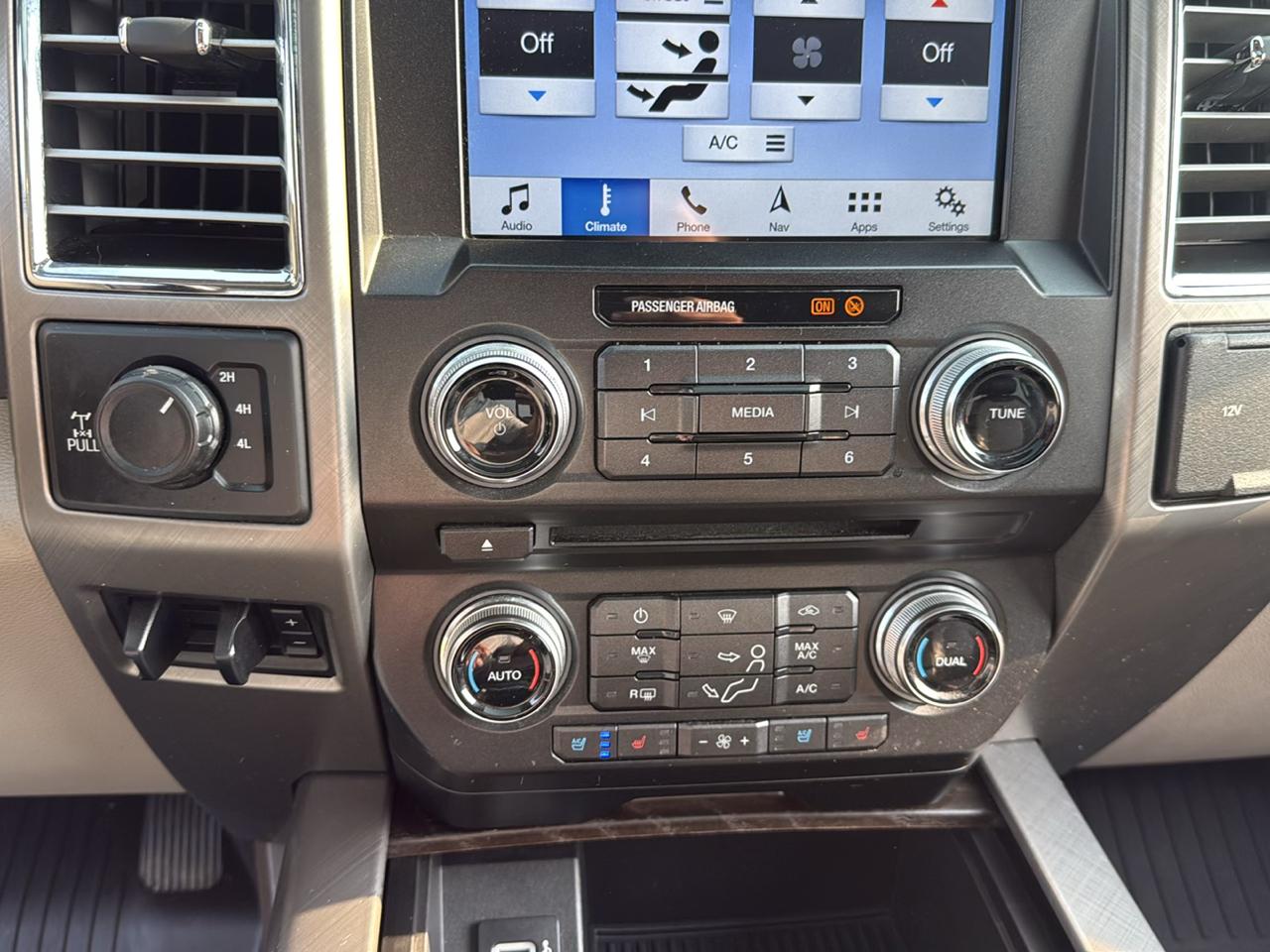 Ford F-350 SD Limited Crew Cab 4WD 2018