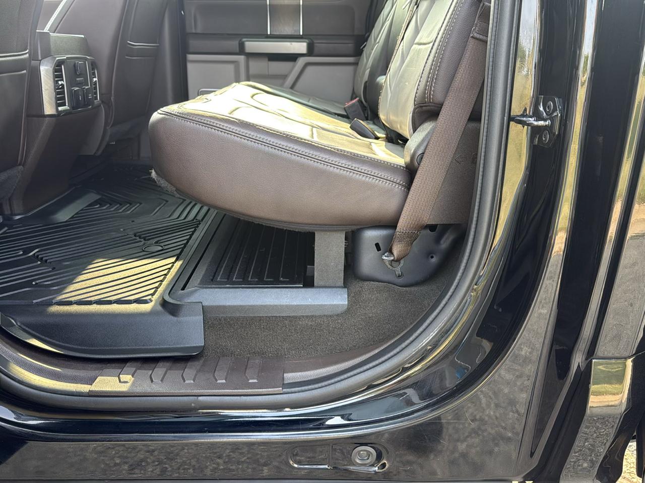 Ford F-350 SD Limited Crew Cab 4WD 2018