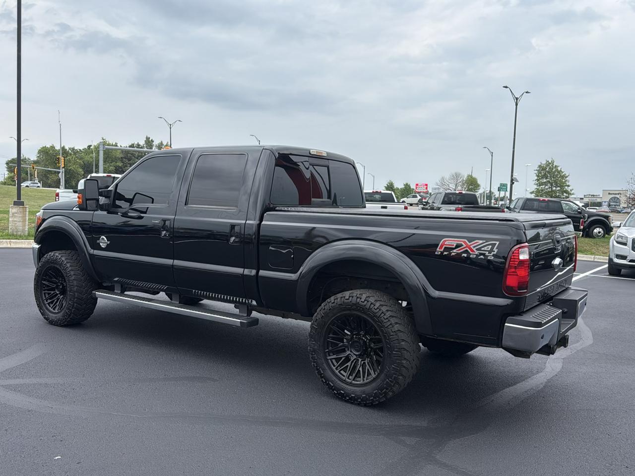 Ford F-350 SD Lariat Crew Cab 4WD 2016