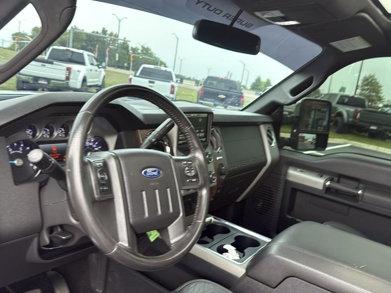 Ford F-350 SD Lariat Crew Cab 4WD 2016