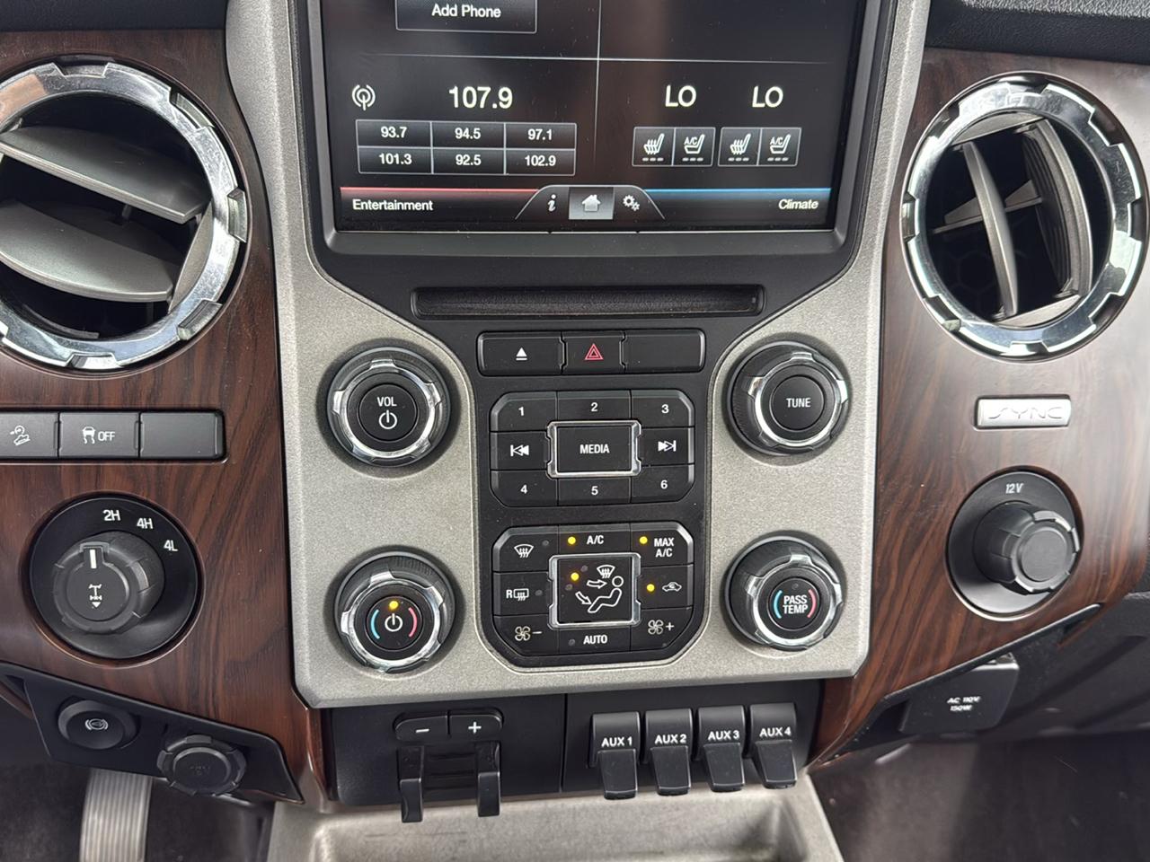 Ford F-350 SD Lariat Crew Cab 4WD 2016