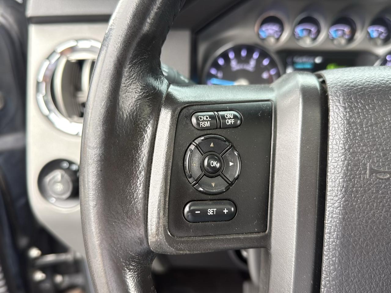 Ford F-350 SD Lariat Crew Cab 4WD 2016