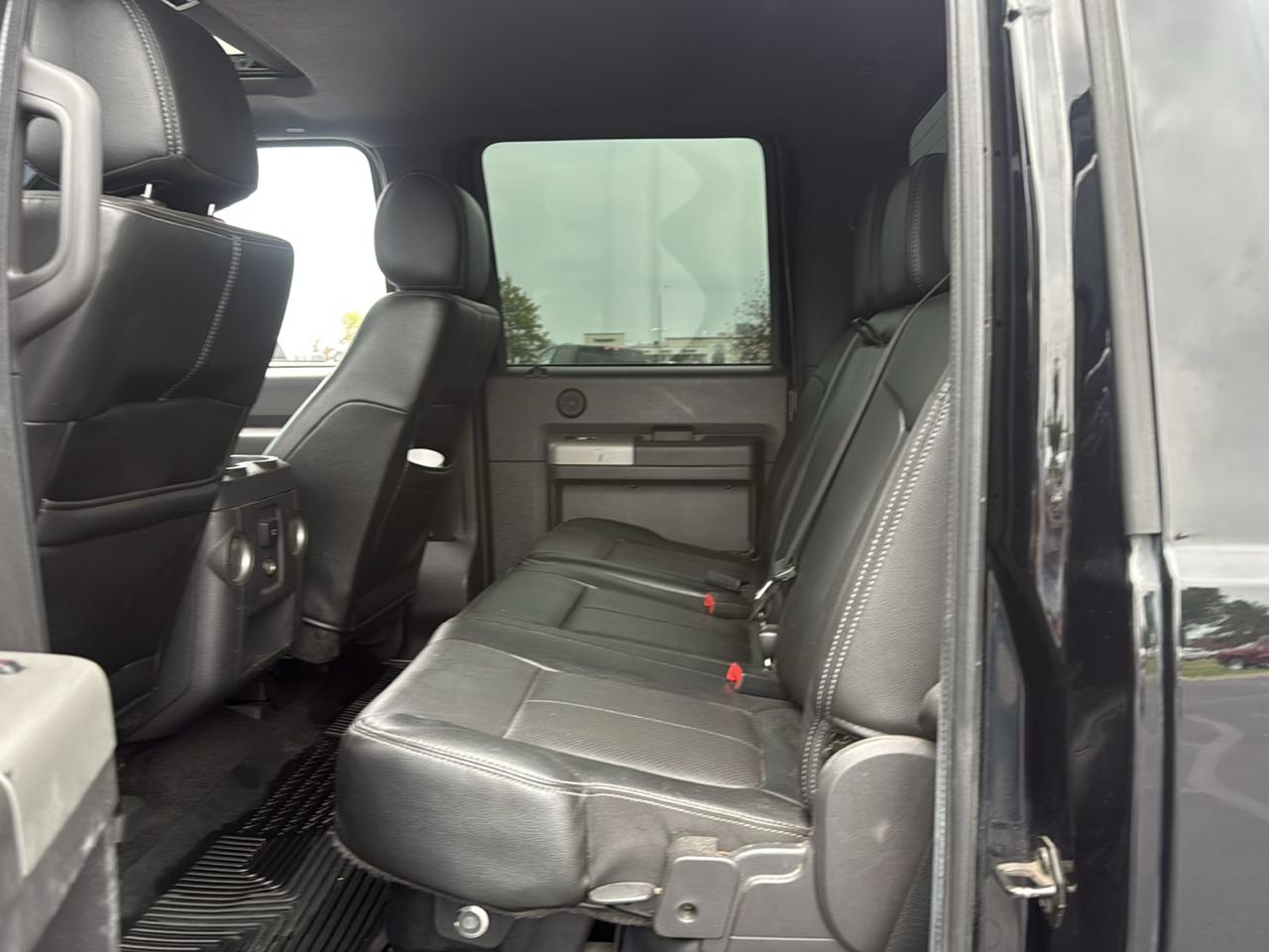 Ford F-350 SD Lariat Crew Cab 4WD 2016
