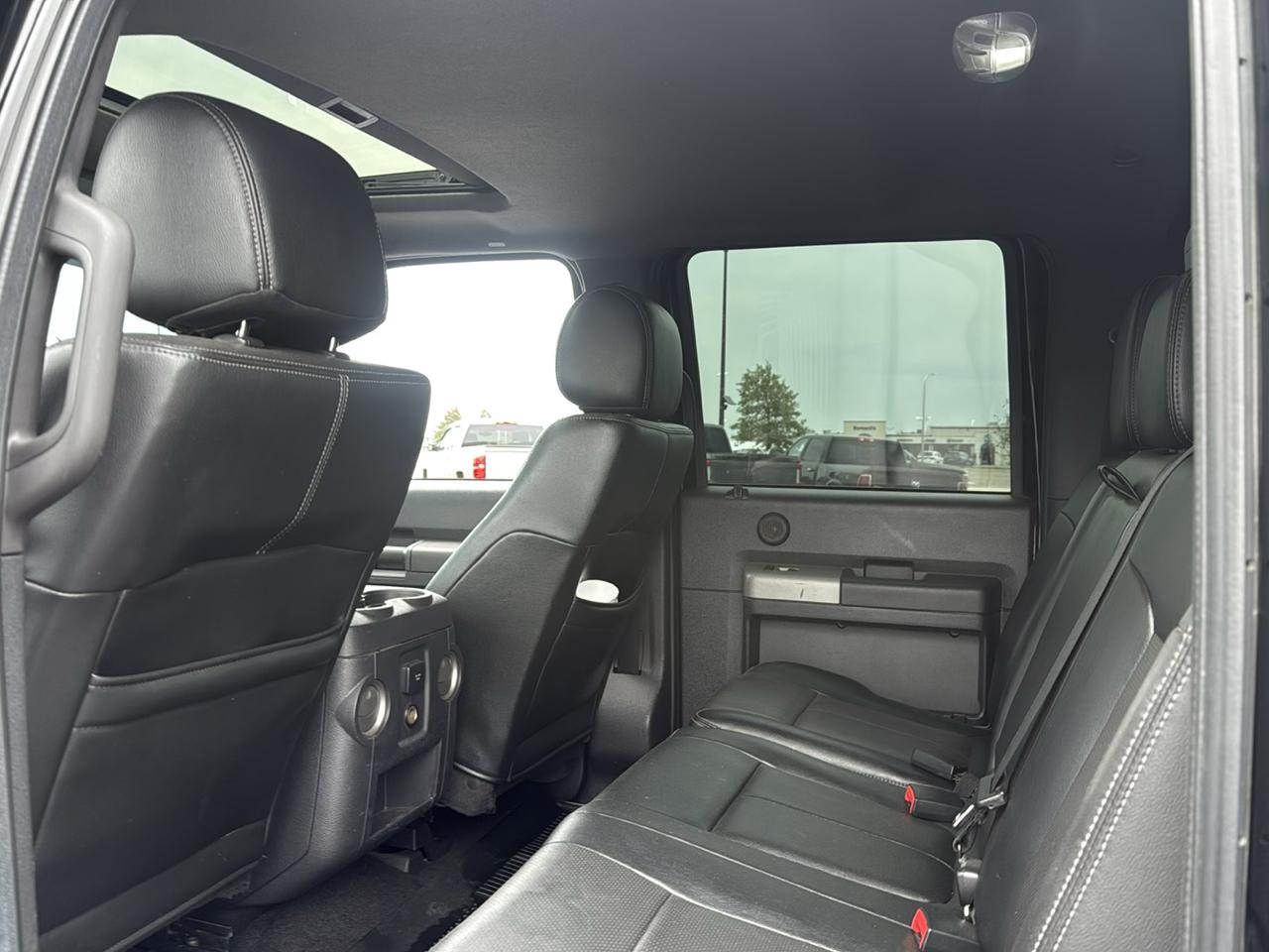 Ford F-350 SD Lariat Crew Cab 4WD 2016