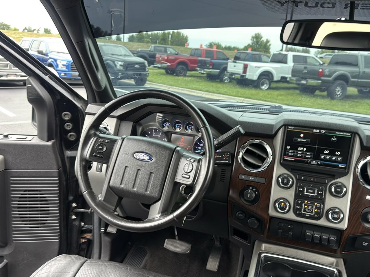 Ford F-350 SD Lariat Crew Cab 4WD 2016