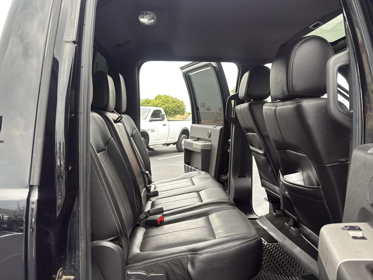 Ford F-350 SD Lariat Crew Cab 4WD 2016