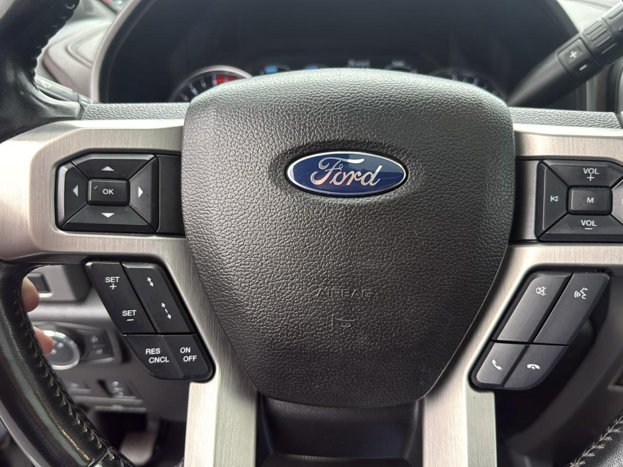 Ford F-250 SD Platinum Crew Cab 4WD 2017