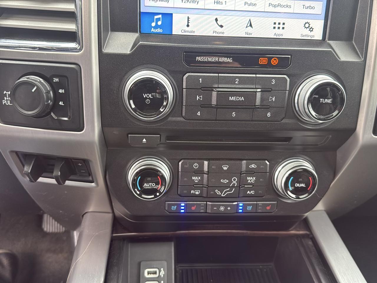 Ford F-250 SD Platinum Crew Cab 4WD 2017