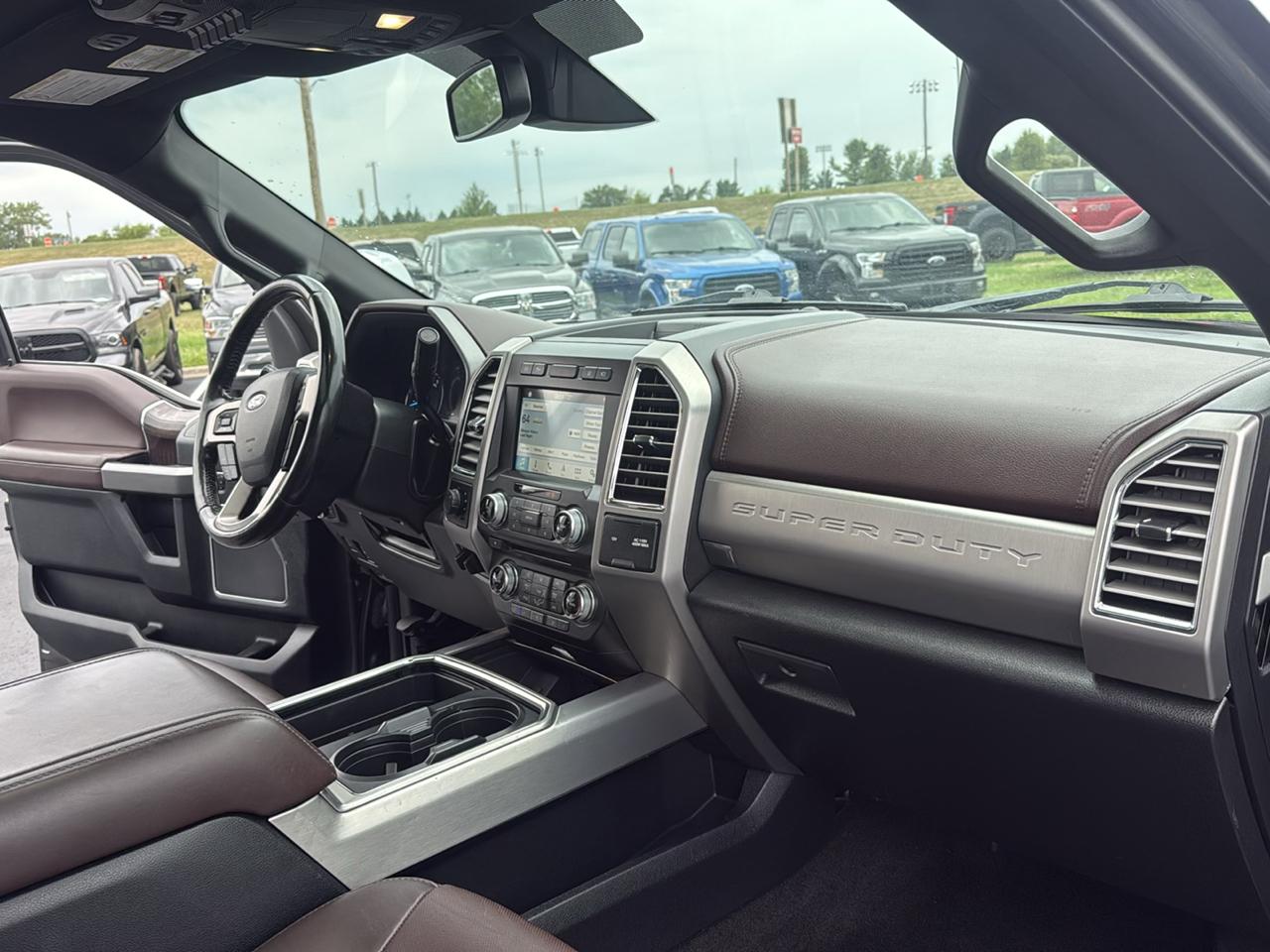 Ford F-250 SD Platinum Crew Cab 4WD 2017