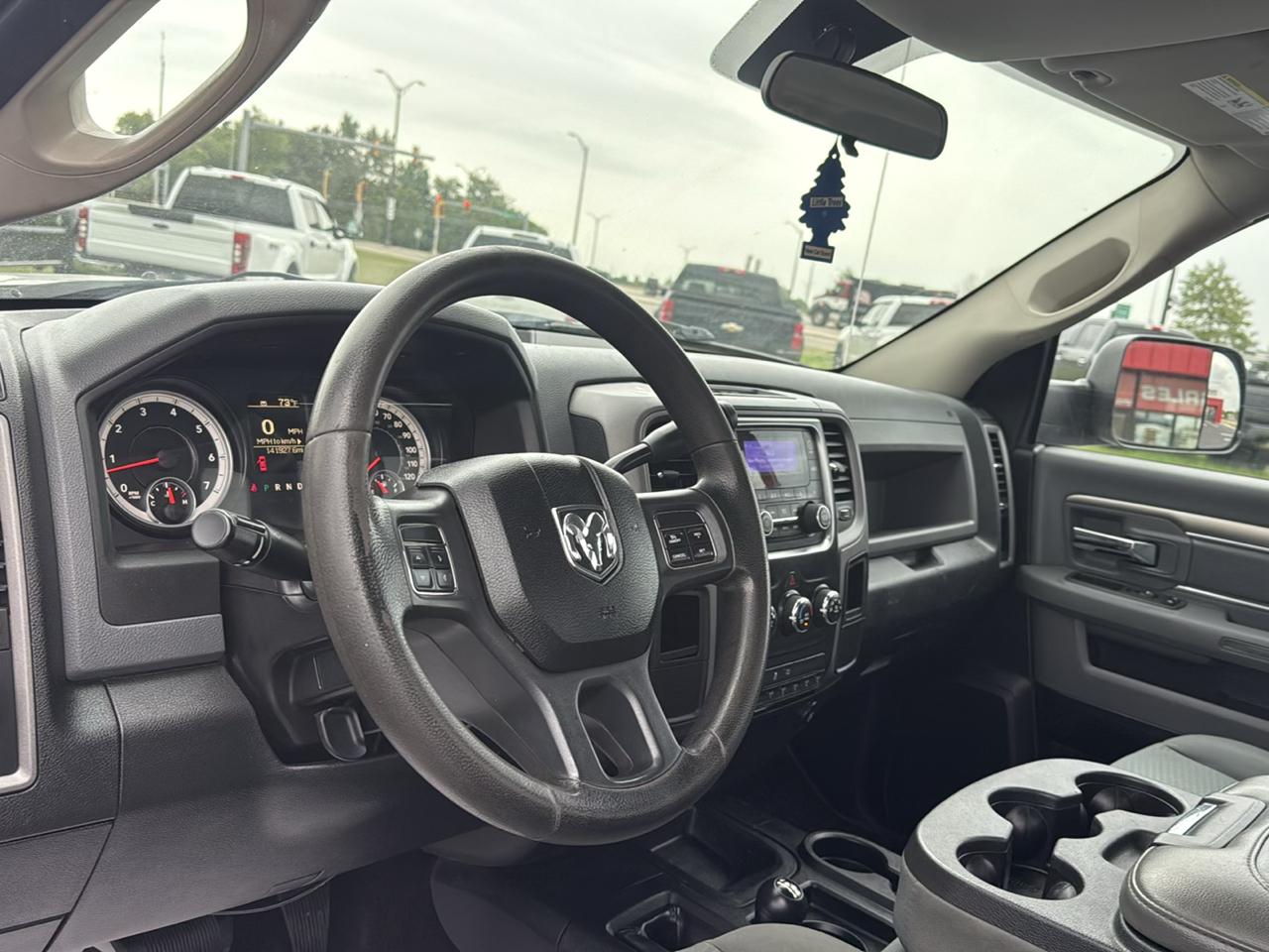 RAM 3500 ST 4WD 2014