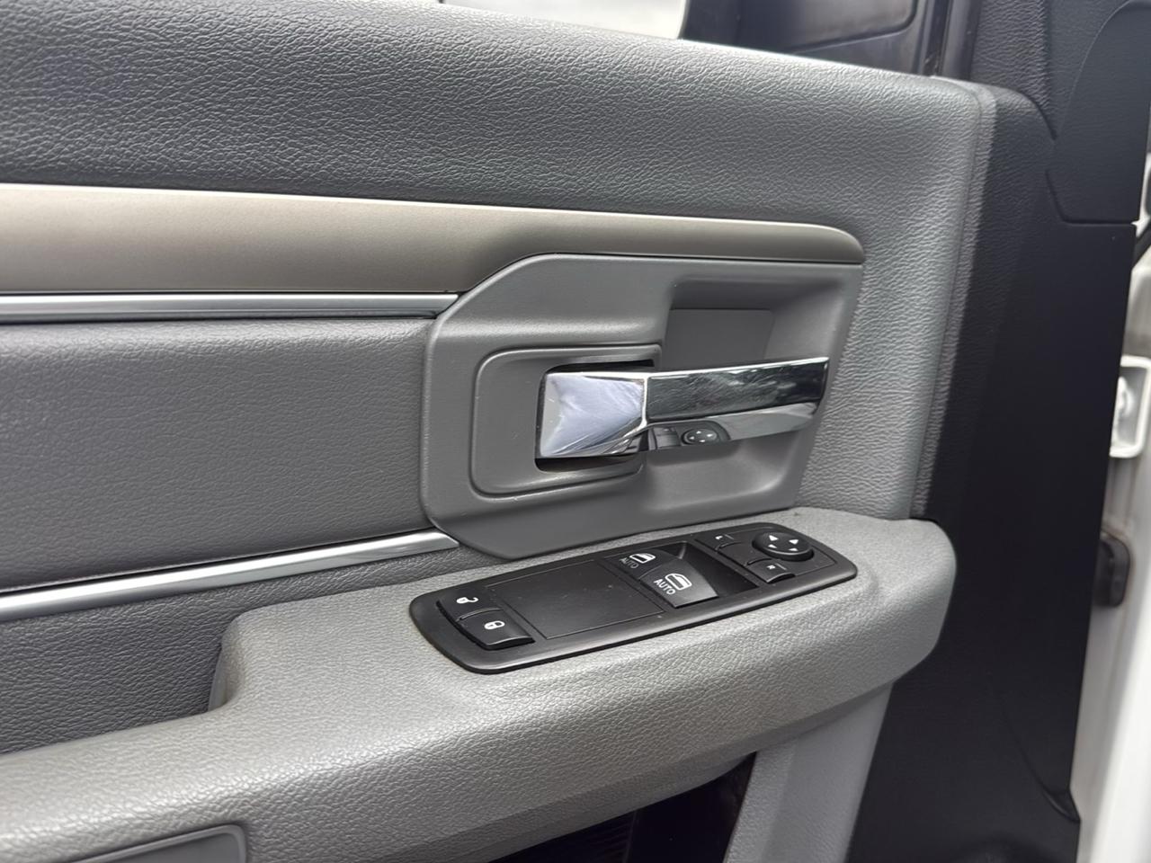 RAM 3500 ST 4WD 2014
