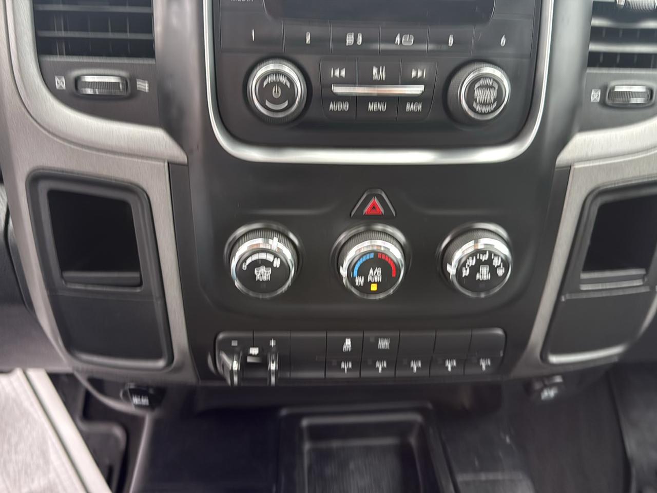 RAM 3500 ST 4WD 2014