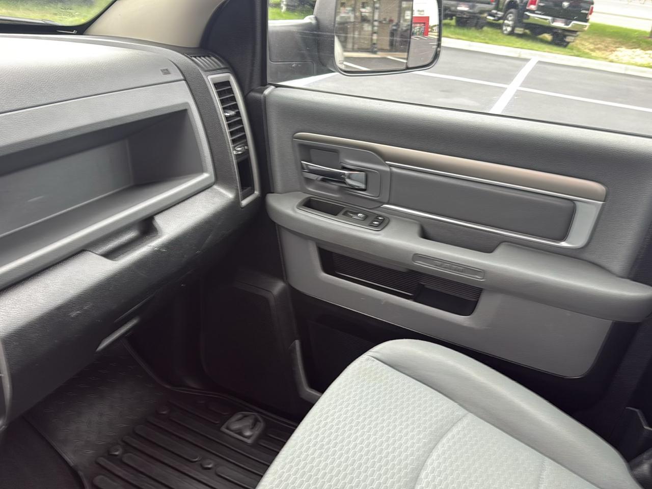 RAM 3500 ST 4WD 2014