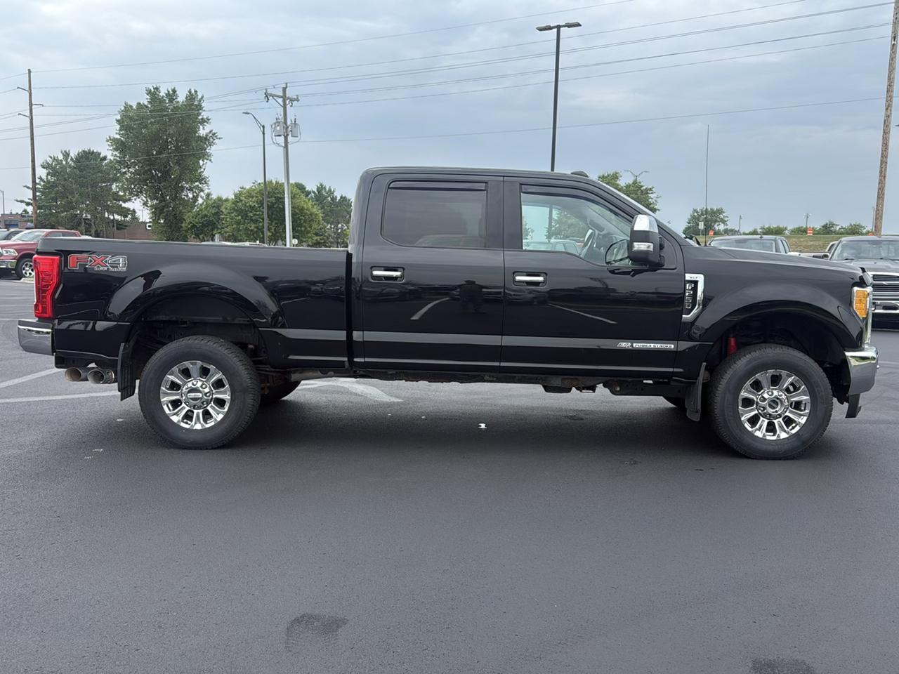 Ford F-250 SD XLT Crew Cab 4WD 2017
