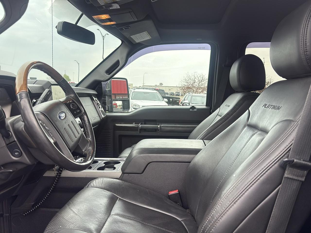 Ford F-250 SD Platinum Crew Cab 4WD 2016