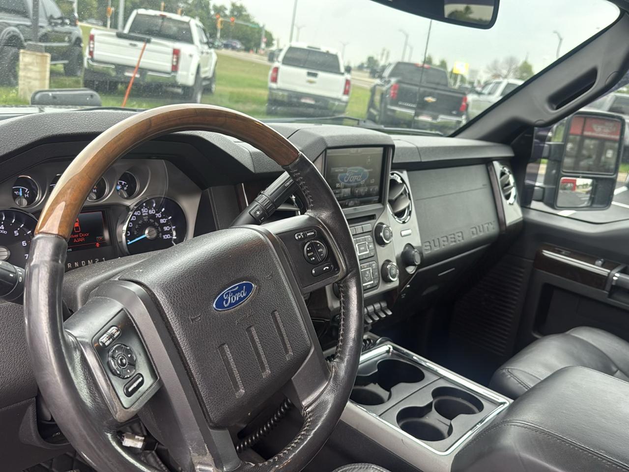 Ford F-250 SD Platinum Crew Cab 4WD 2016
