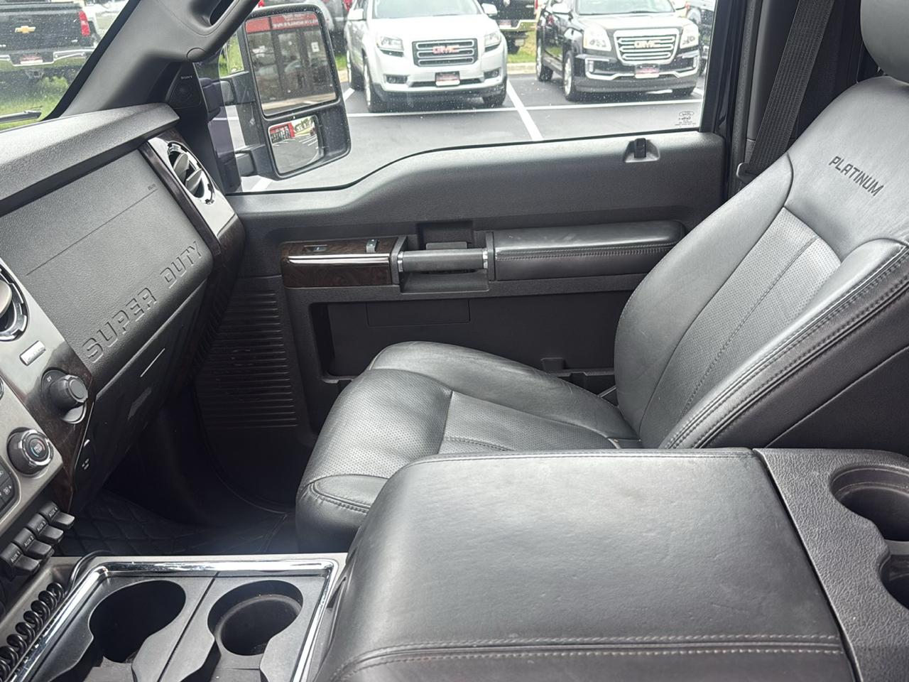 Ford F-250 SD Platinum Crew Cab 4WD 2016