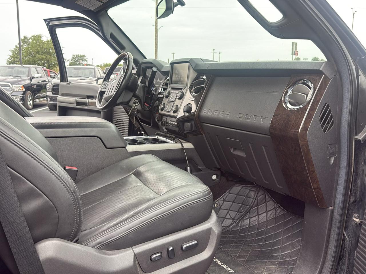 Ford F-250 SD Platinum Crew Cab 4WD 2016