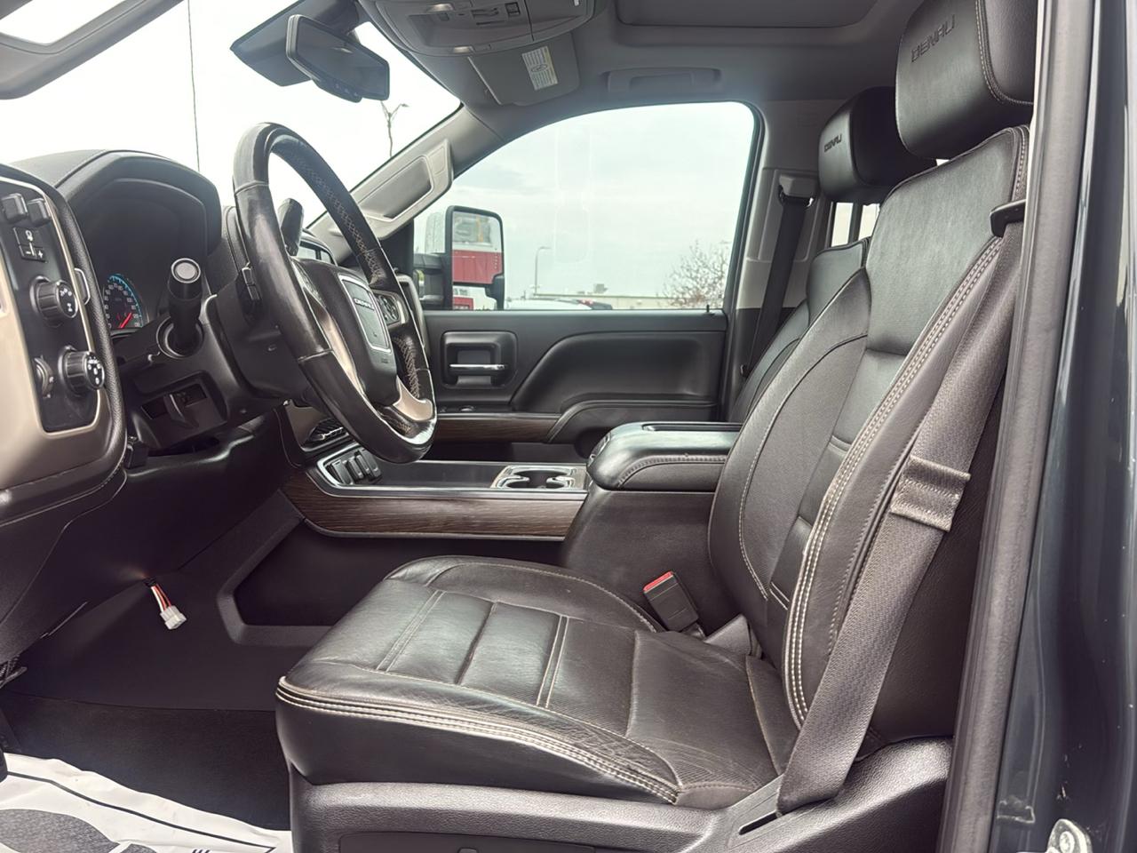 GMC Sierra 3500HD Denali Crew Cab 4WD 2018