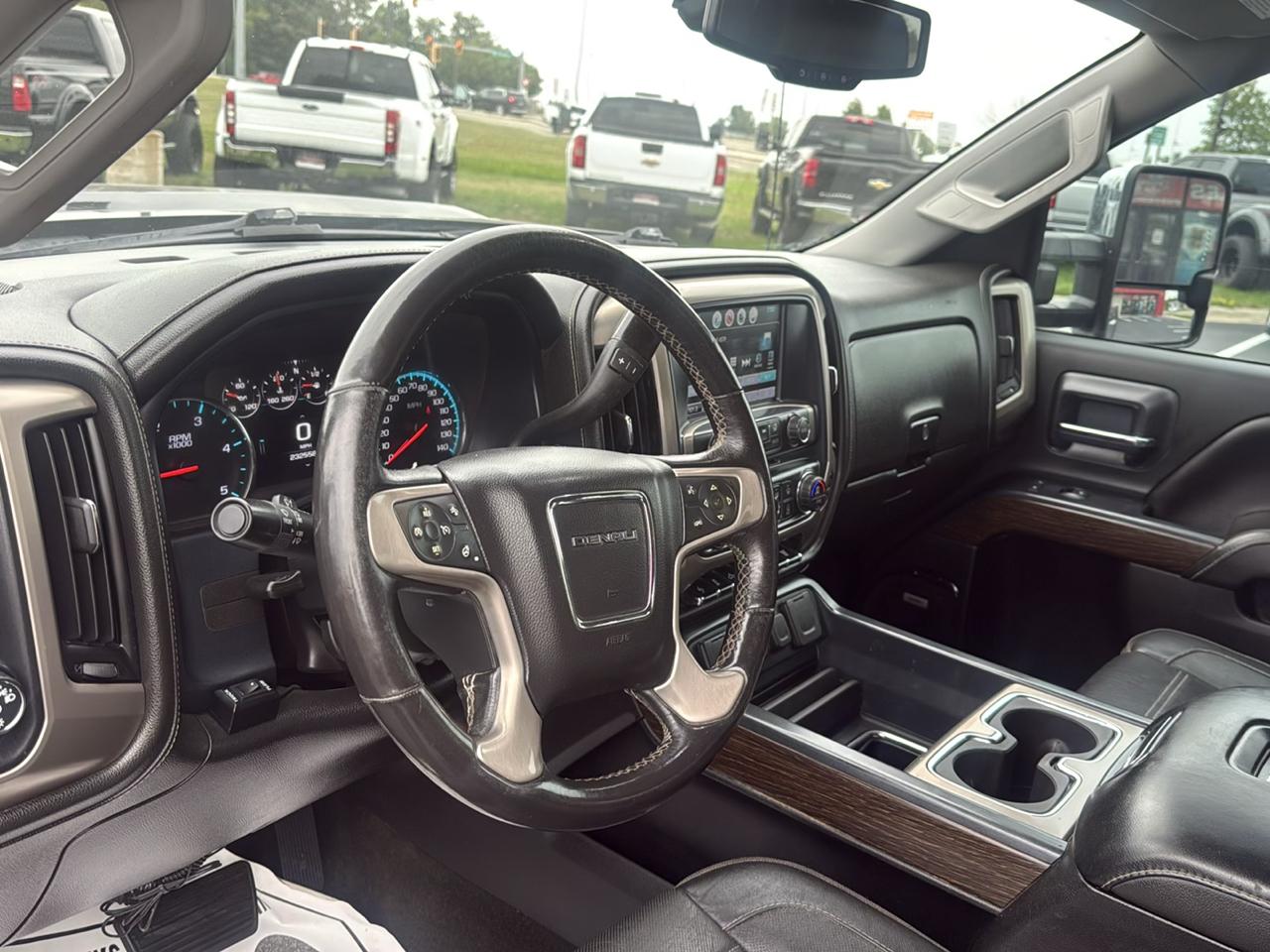 GMC Sierra 3500HD Denali Crew Cab 4WD 2018