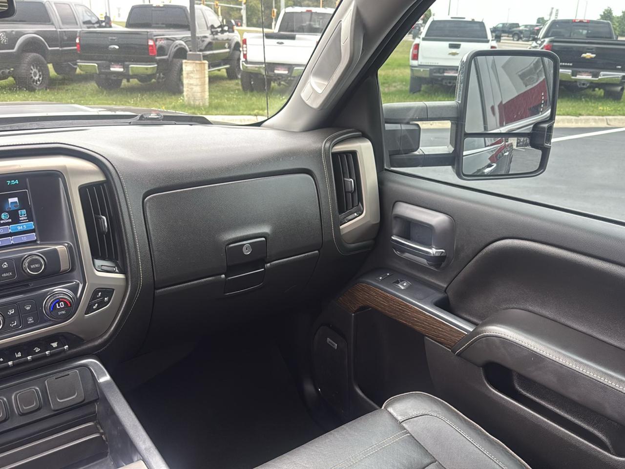 GMC Sierra 3500HD Denali Crew Cab 4WD 2018