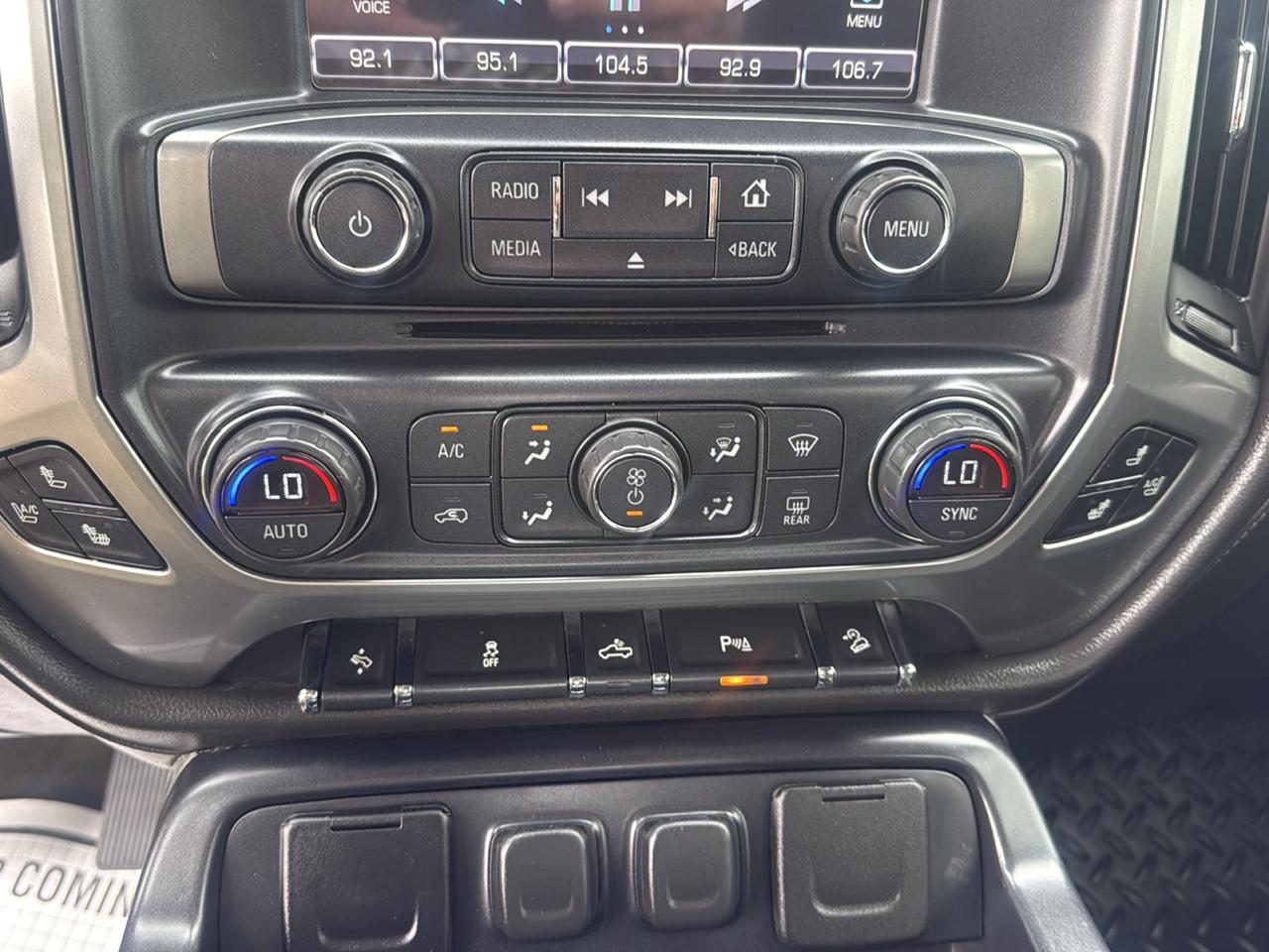 Chevrolet Silverado 1500 LTZ Crew Cab 4WD 2015