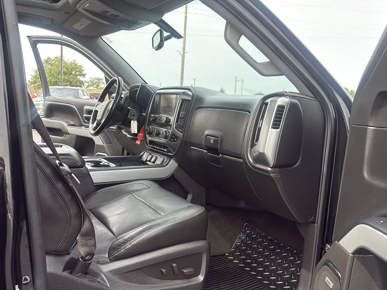 Chevrolet Silverado 1500 LTZ Crew Cab 4WD 2015