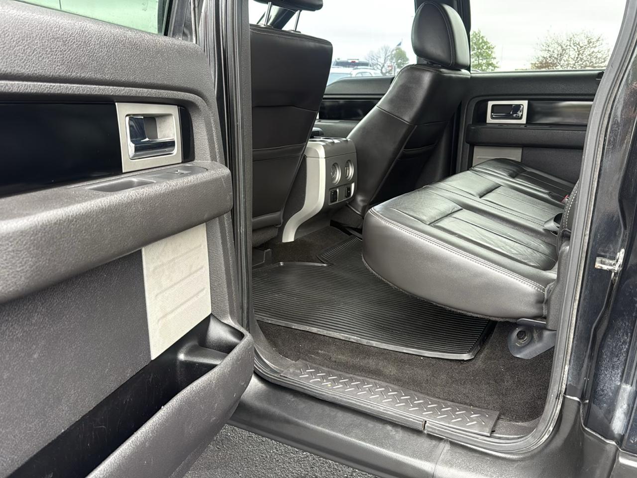 Ford F-150 SuperCrew 150" FX4 4WD 2011