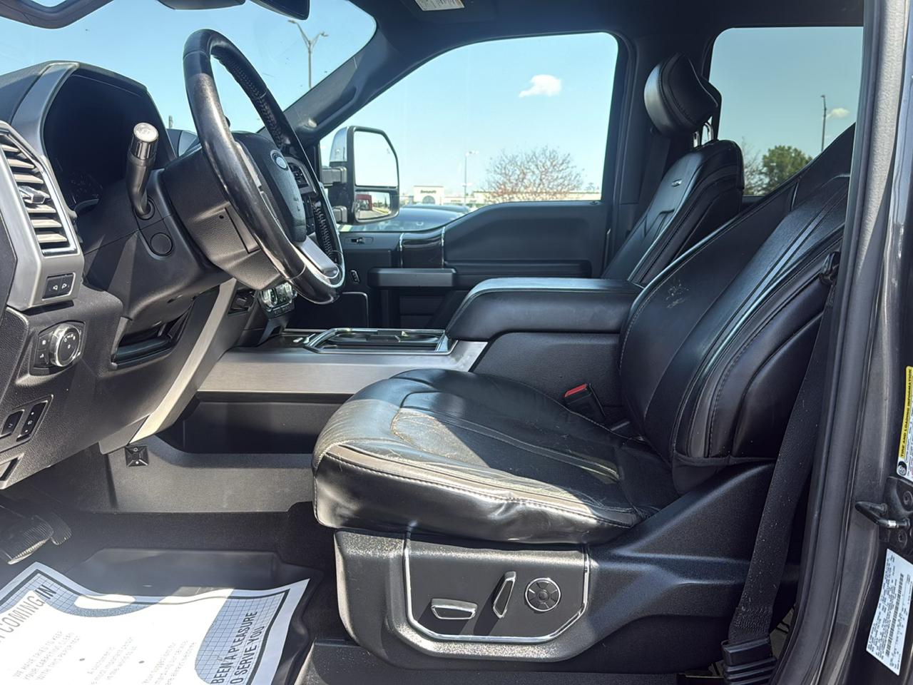 Ford F-350 SD Lariat Crew Cab SWB 4WD 2017