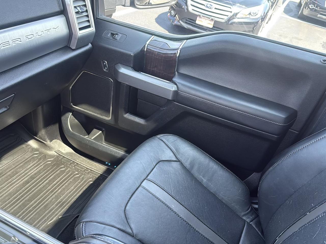 Ford F-350 SD Lariat Crew Cab SWB 4WD 2017