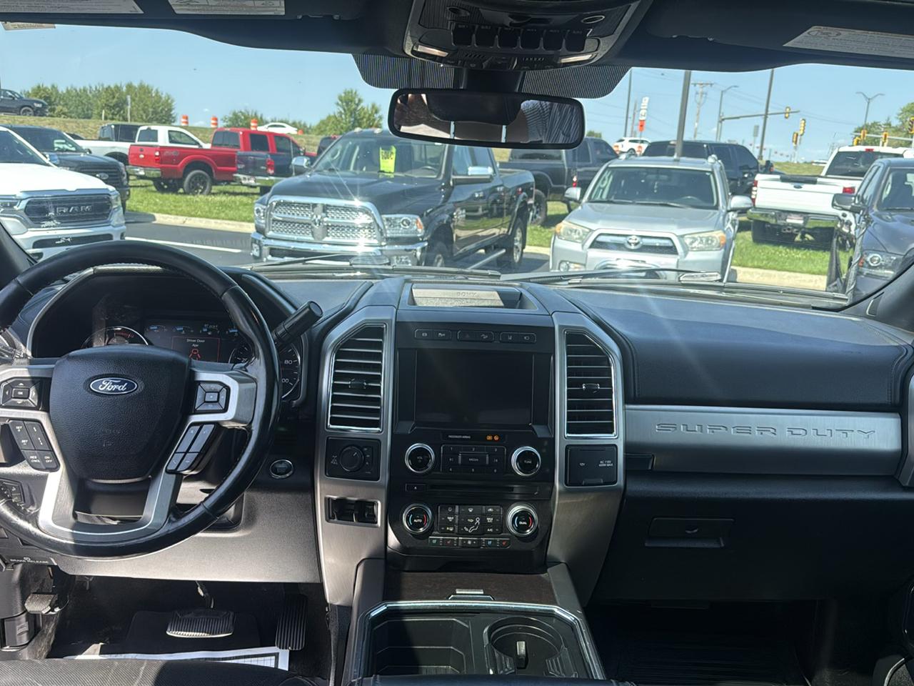 Ford F-350 SD Lariat Crew Cab SWB 4WD 2017