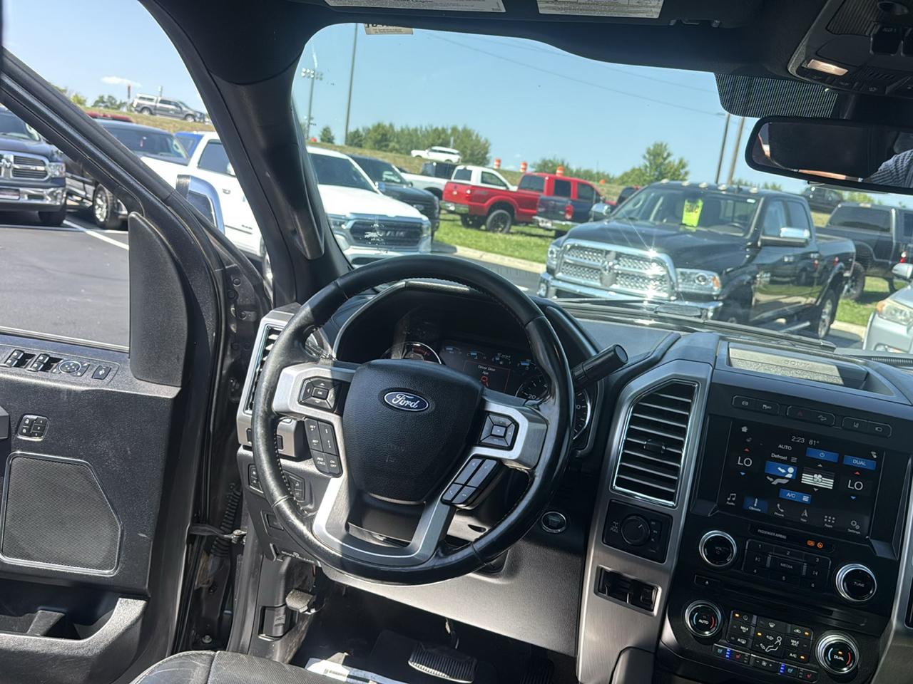 Ford F-350 SD Lariat Crew Cab SWB 4WD 2017