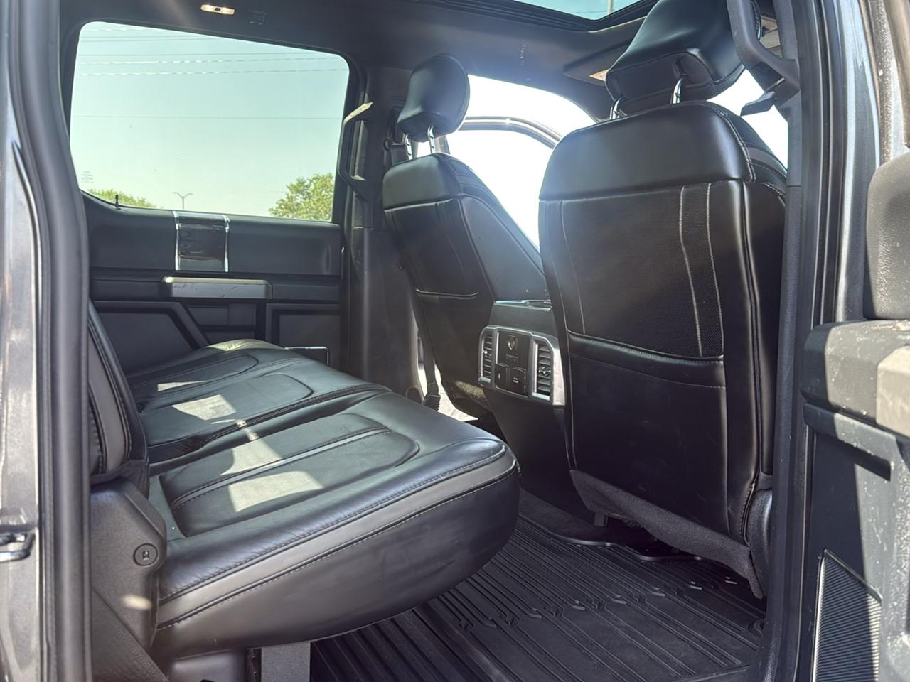 Ford F-350 SD Lariat Crew Cab SWB 4WD 2017